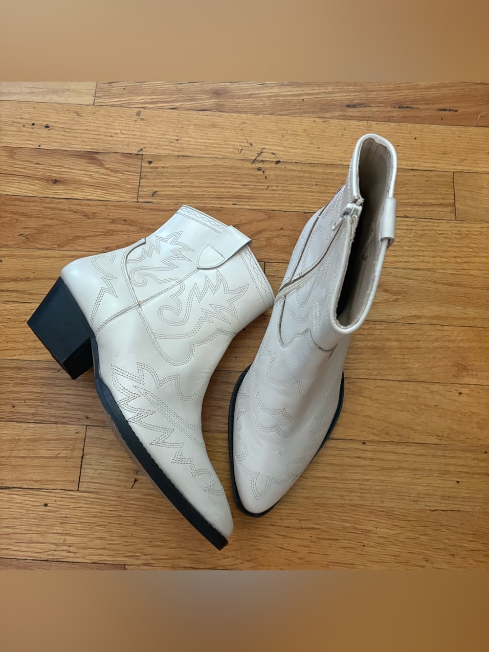 Seychelles White Western Ankle Boots Size 8